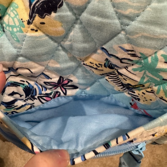 Vera Bradley Beach Treasures Crossbody Bag - Picture 4 of 8